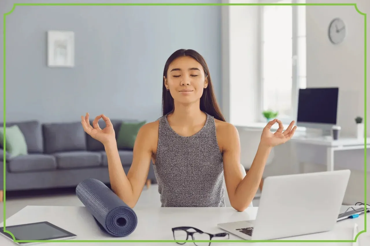 ludzie pracujący w nowoczesnym biurze, work-life balance