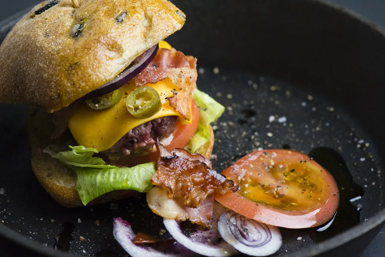 burger jalapeno kalorie porównanie