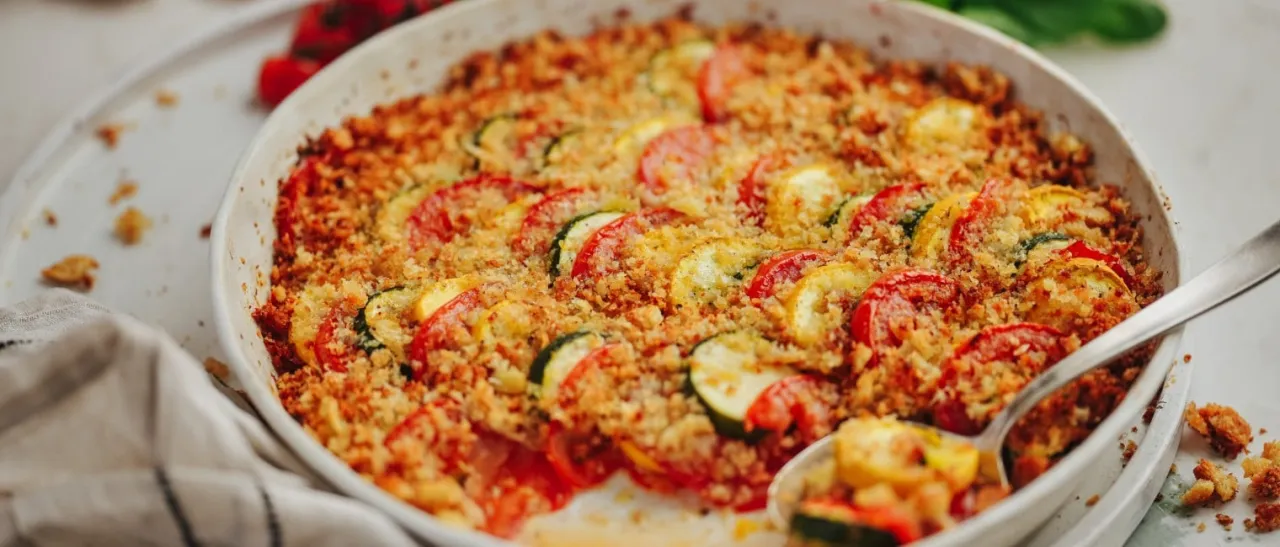 saisonales Gem&uuml;se f&uuml;r Auflauf Fr&uuml;hling Sommer Zucchini Paprika Tomaten