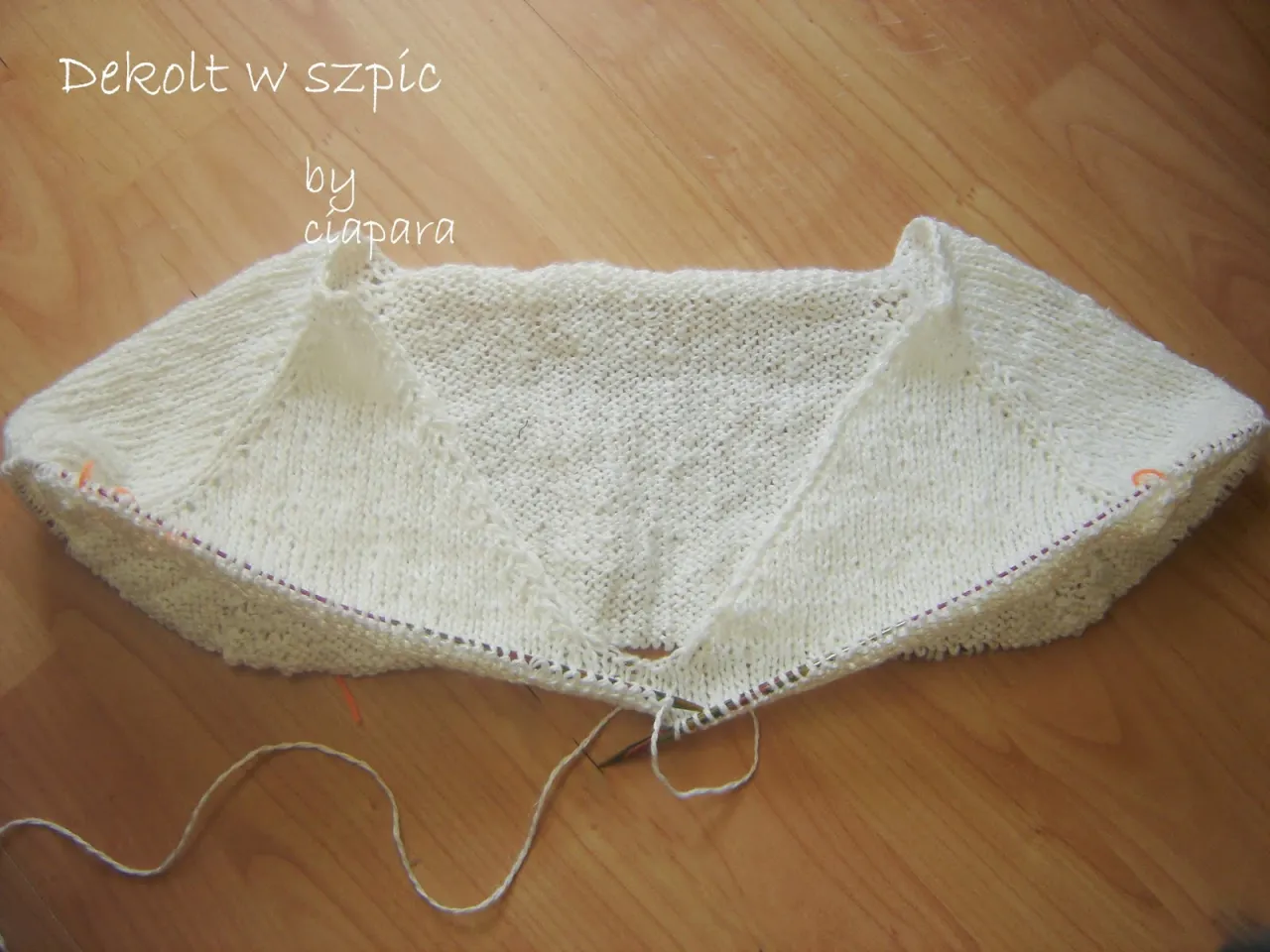 Jak zrobić dekolt w serek krok po kroku