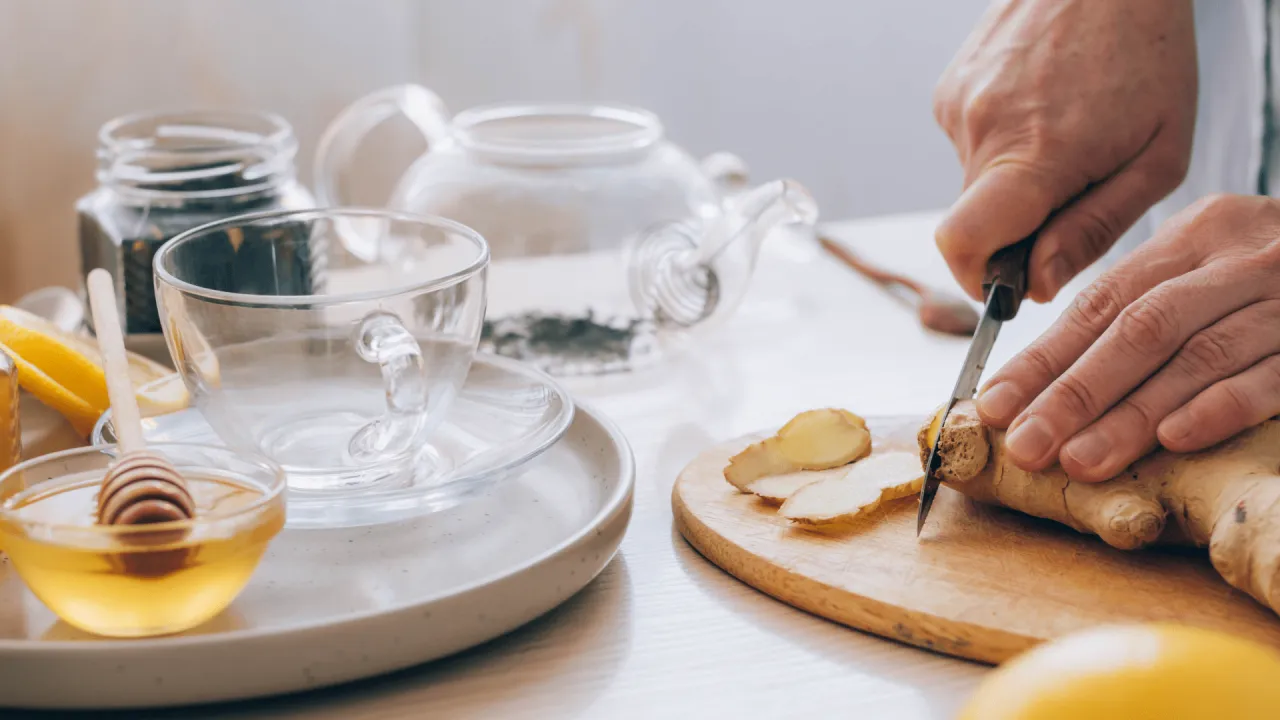 różne herbaty z imbirem i dodatkami