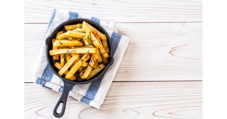 Frytki na patelni bez oleju krok po kroku