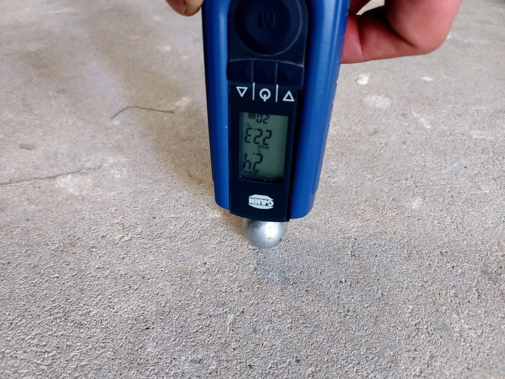 mierniki wilgotności wylewki pod panele