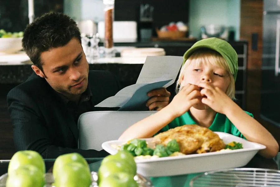 scena z filmu Tylko mnie kochaj