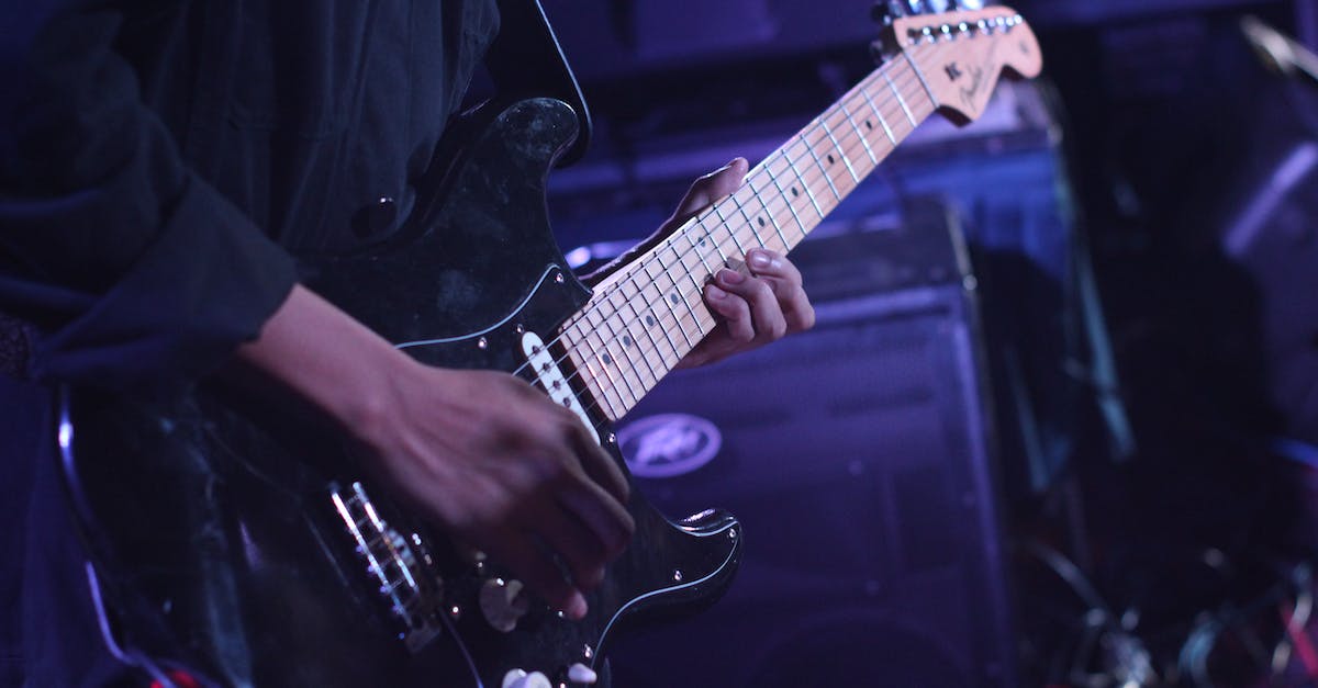 Jak zacząć grać na gitarze klasycznej? Poradnik dla początkujących