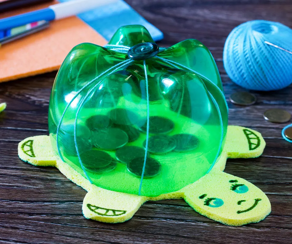 kreatywne ozdoby z recyklingu zrobione z r&oacute;żnych materiał&oacute;w