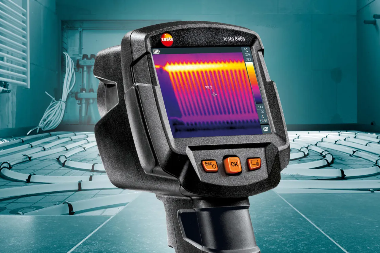 lokalizacja rur ogrzewania podłogowego kamera termowizyjna folia