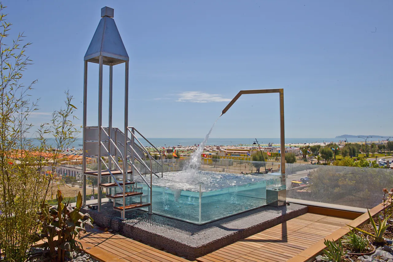 Hotel Corallo Rimini piscina riscaldata idromassaggio