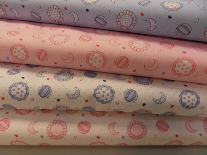 r&oacute;żne rodzaje tkanin na ubranka dziecięce