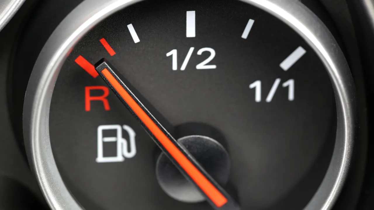 Mazda CX-5 kontrolka rezerwy paliwa