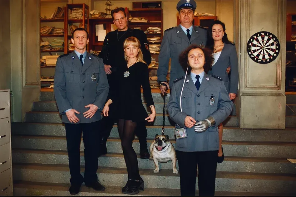 Aktorzy 13 posterunek obsada zdjęcie grupowe