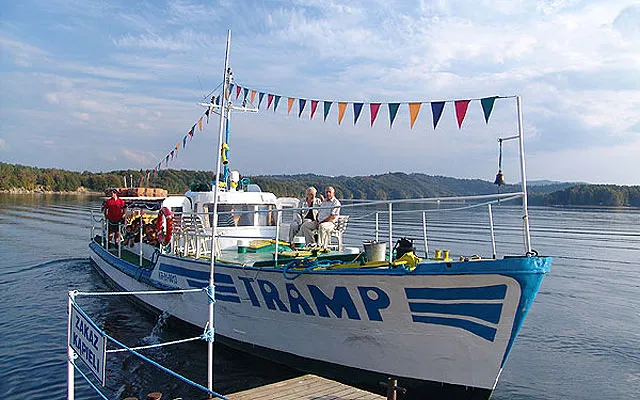 Rejs statkiem po Jeziorze Solińskim, statek Tramp Bieszczady