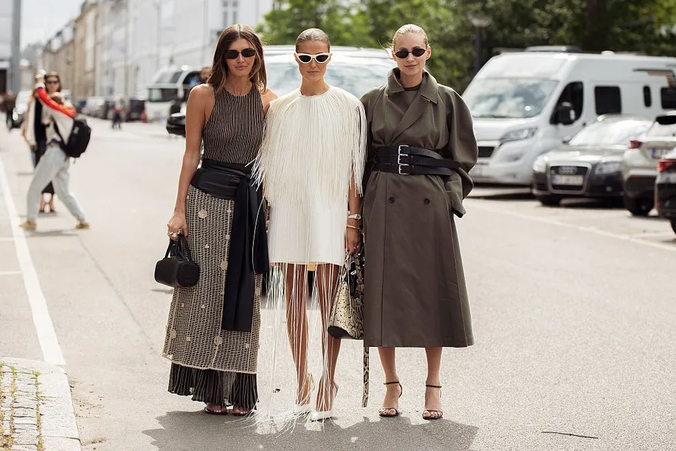 modne spódnice 2025 2026 trendy wybiegi