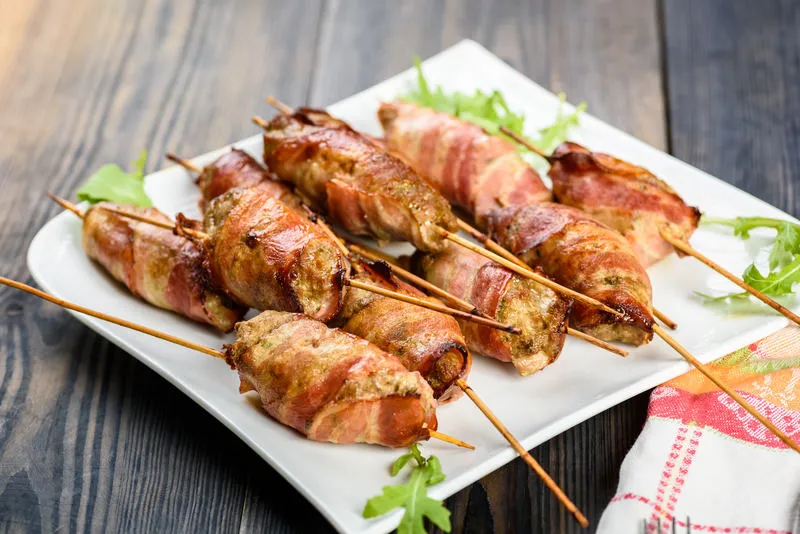 surowy boczek na grilla, r&oacute;żne rodzaje boczku