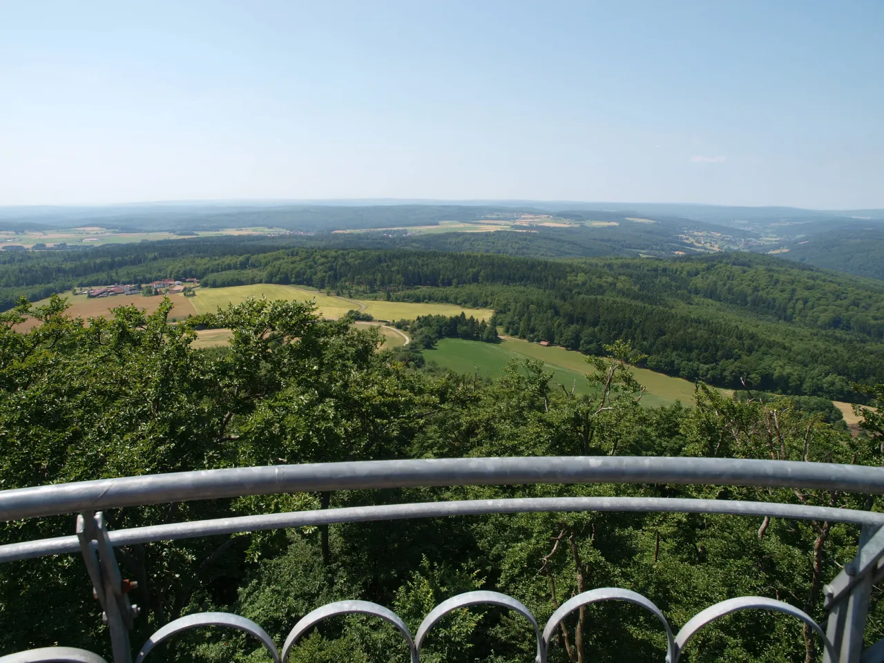 Aussicht vom Aussichtsturm Schwarzer Berg Rh&ouml;n