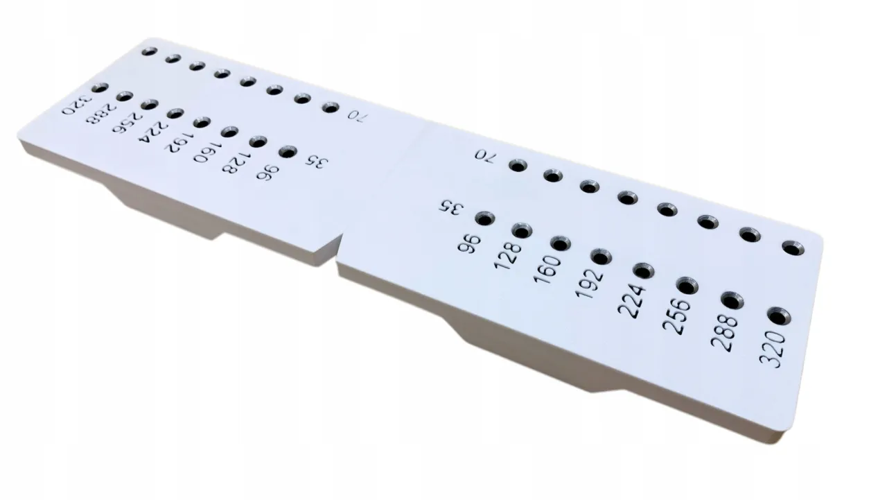 Szablon do wiercenia otworów pod uchwyty