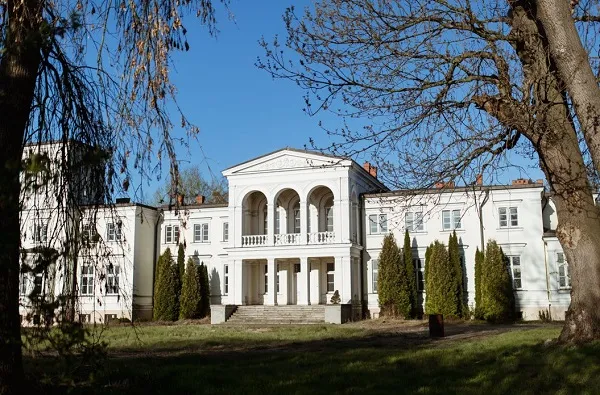Zdjęcie Pałac nad jeziorem w Chociwlu: najpiękniejsza sala weselna w regionie