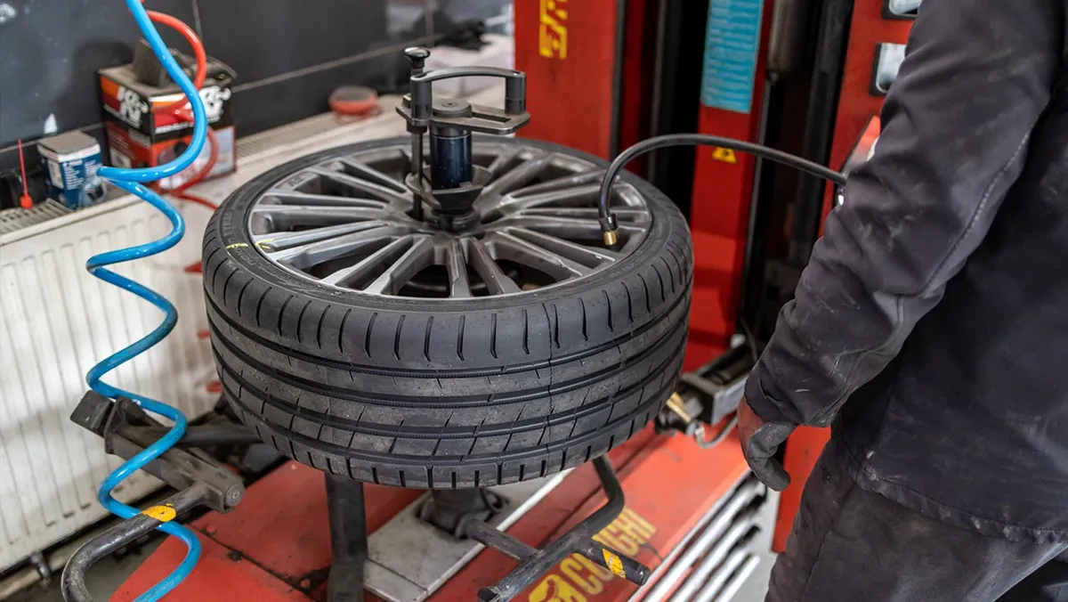 opony pompowane azotem vs powietrzem