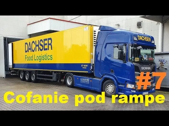 ciężarówka cofa pod rampę