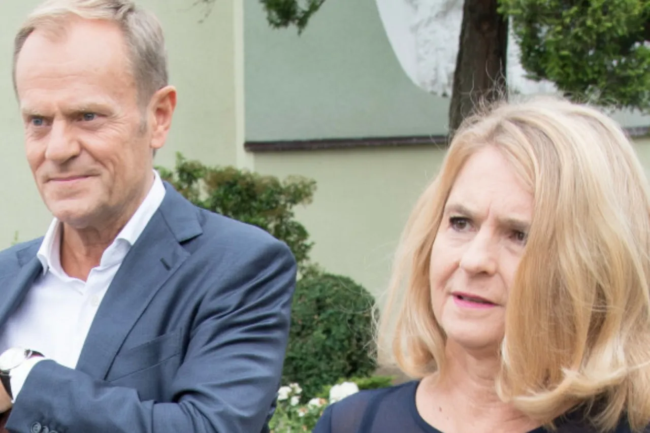 Zdjęcie Czy Tusk rozstał się z żoną? Ostatnie wieści o ich małżeństwie