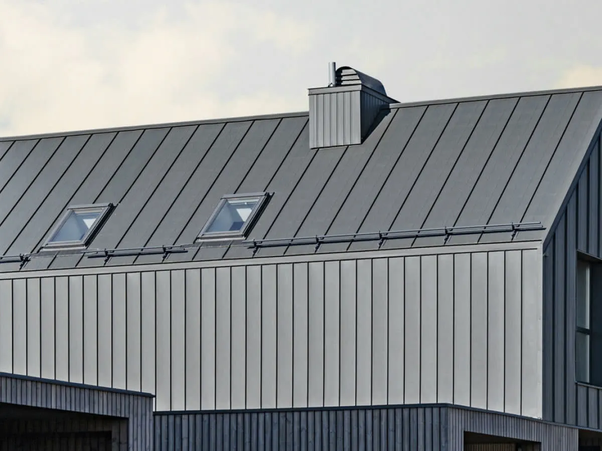 różne rodzaje pokryć dachowych blachodachówka dachówka blacha na rąbek