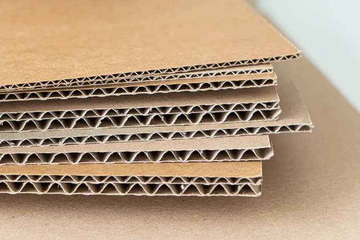 r&oacute;żne rodzaje karton&oacute;w tektura falista