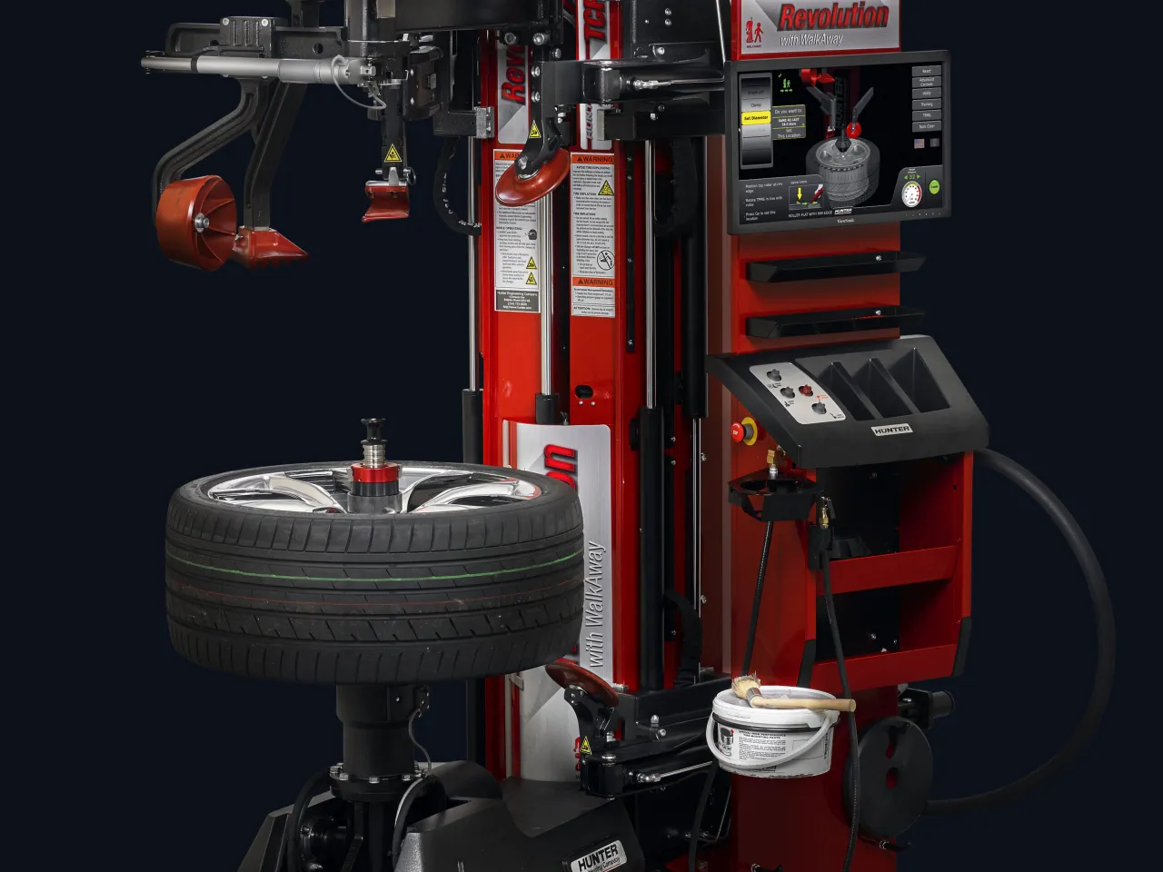 Wulkanizator montujący oponę na feldze