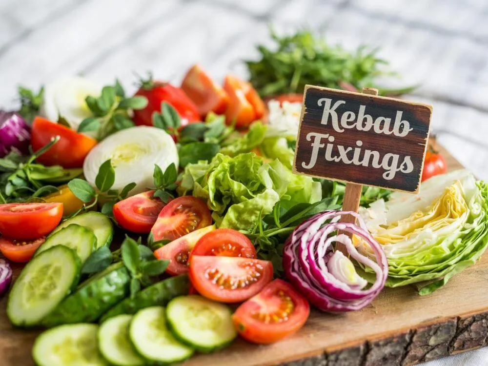 składniki kebaba, zdrowe mięso kebab, świeże warzywa kebab