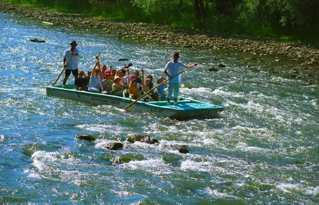 spływ Popradem łodzie flisackie Piwniczna