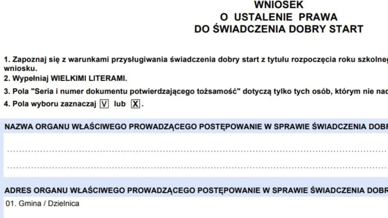 rodzice z dzieckiem składają wniosek 300 plus online