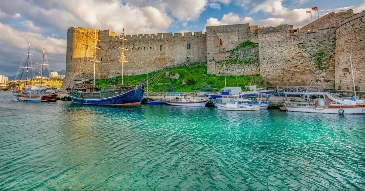 Kyrenia port łodzie zamek