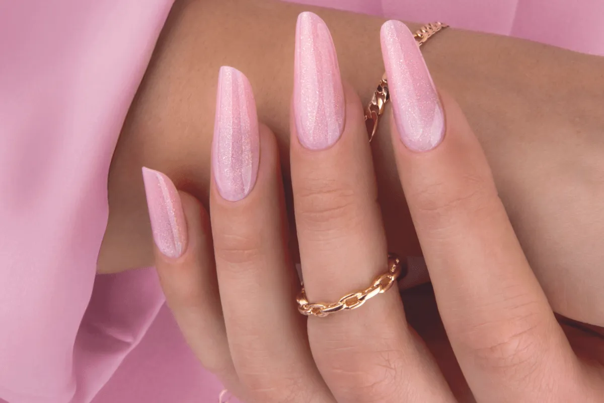 paznokcie żelowe vs hybrydowe r&oacute;żne efekty