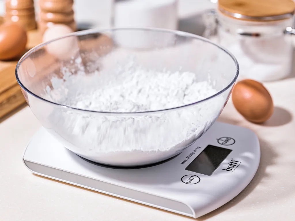 waga kuchenna i mąka