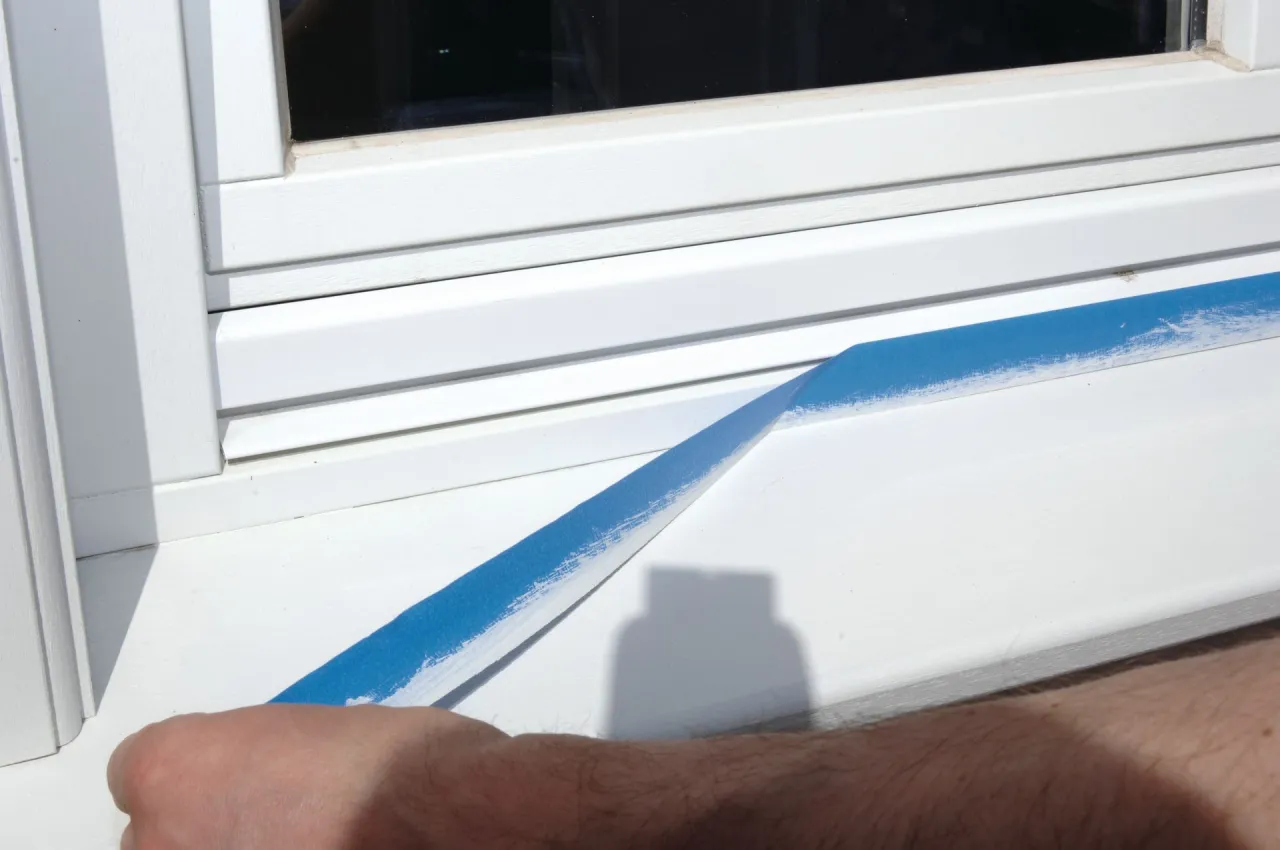 domowe sposoby usuwanie taśmy z okna