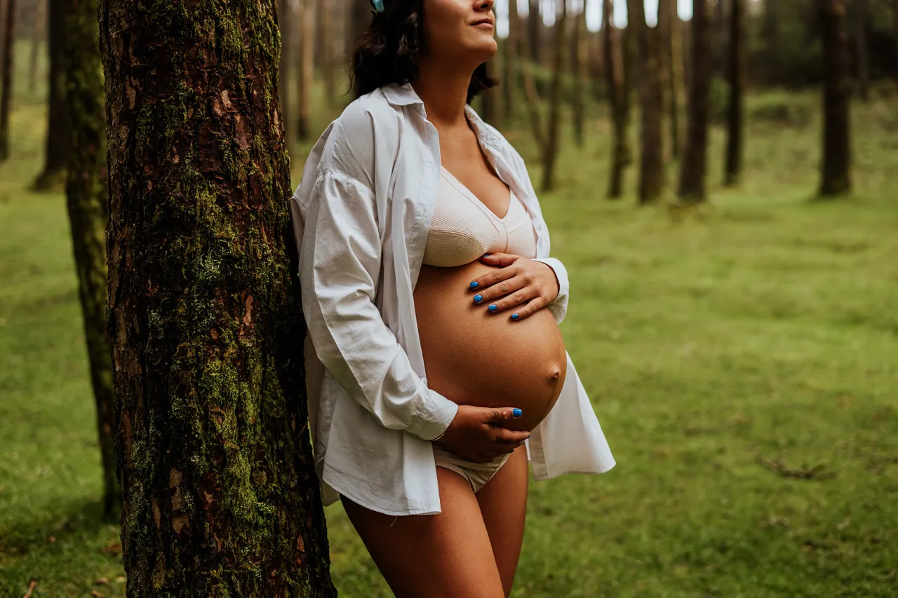 Por&oacute;wnanie brzucha w ciąży pojedynczej i bliźniaczej