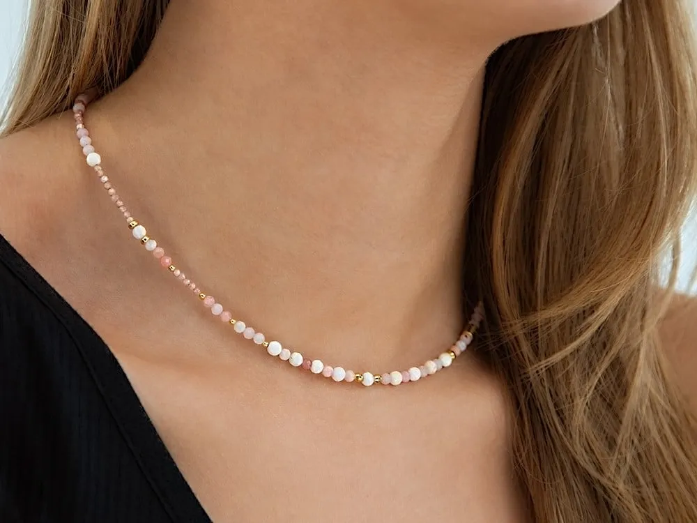 modna biżuteria z koralik&oacute;w trendy 2025