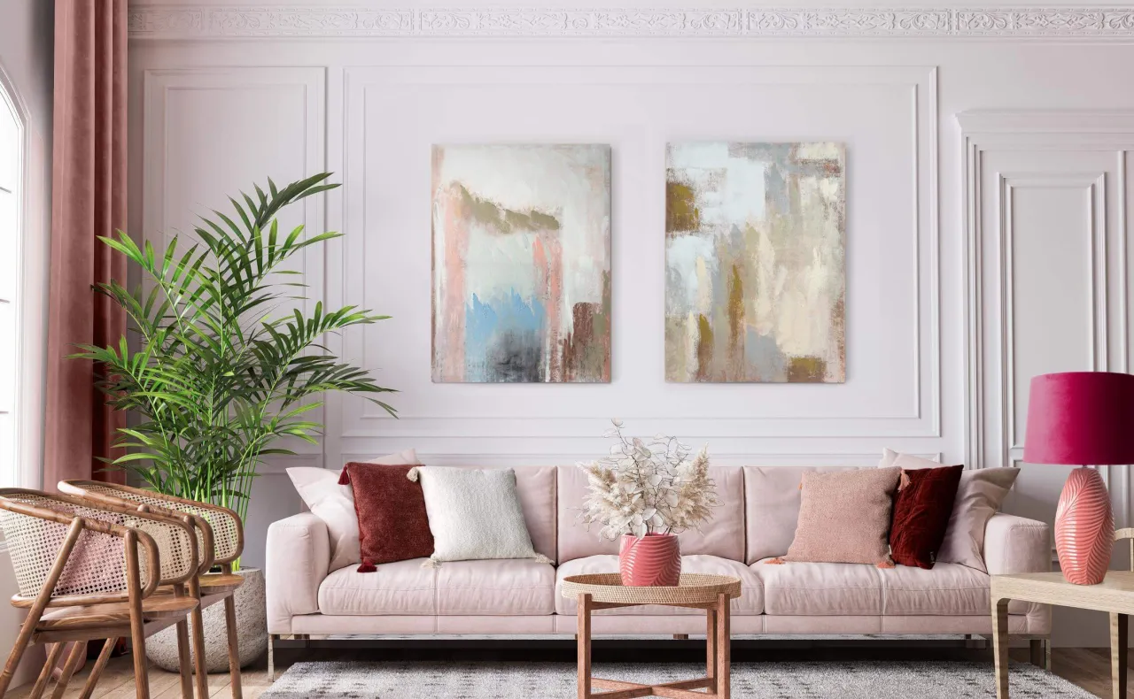 przykłady układów obrazów nad kanapą