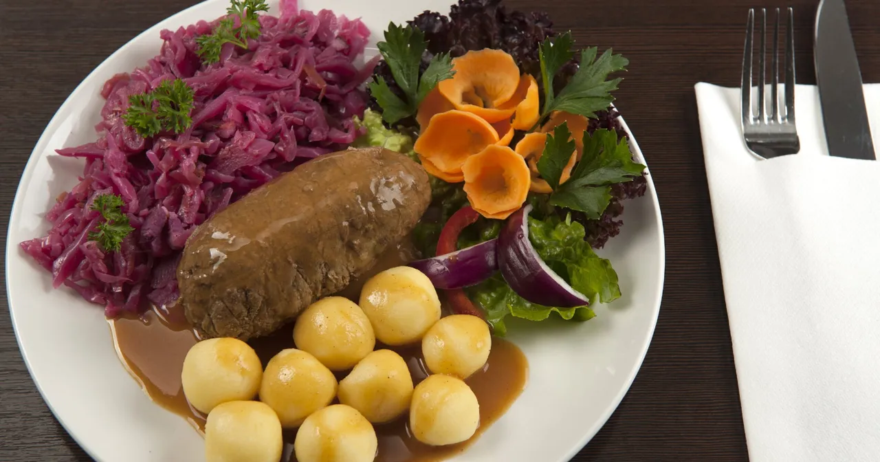 Tradycyjne dania kuchni śląskiej Racib&oacute;rz