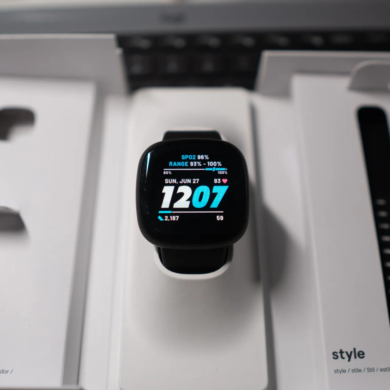 Zdjęcie Fitbit Versa 3 recenzja: co musisz wiedzieć przed zakupem smartwatcha