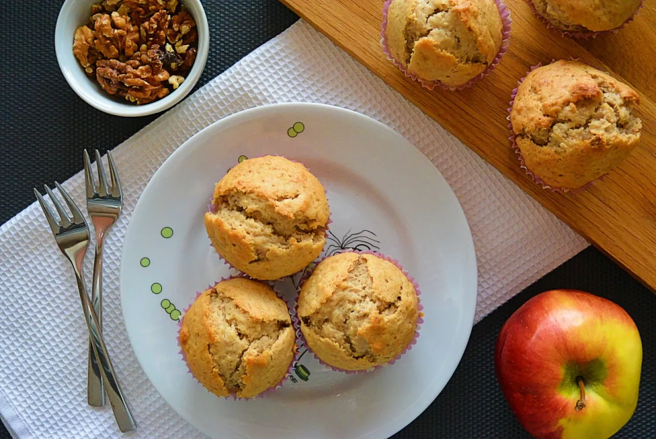 Zdjęcie Najlepszy przepis na bezglutenowe jabłkowo bananowe muffiny: Prosty sposób