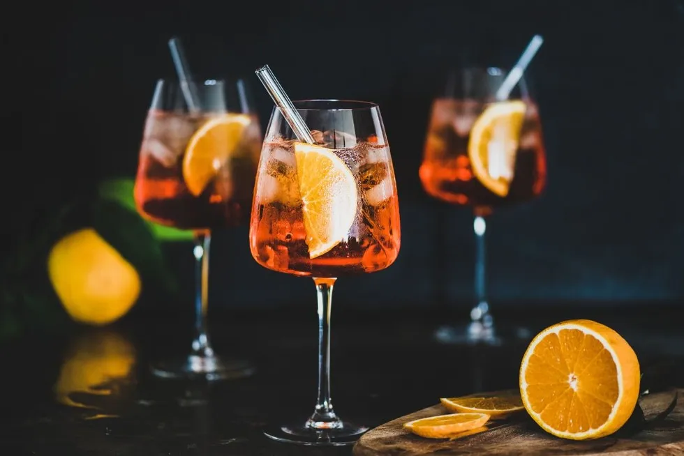 Zdjęcie Najlepsze drinki z Aperolem: proste przepisy na wyjątkowe koktajle