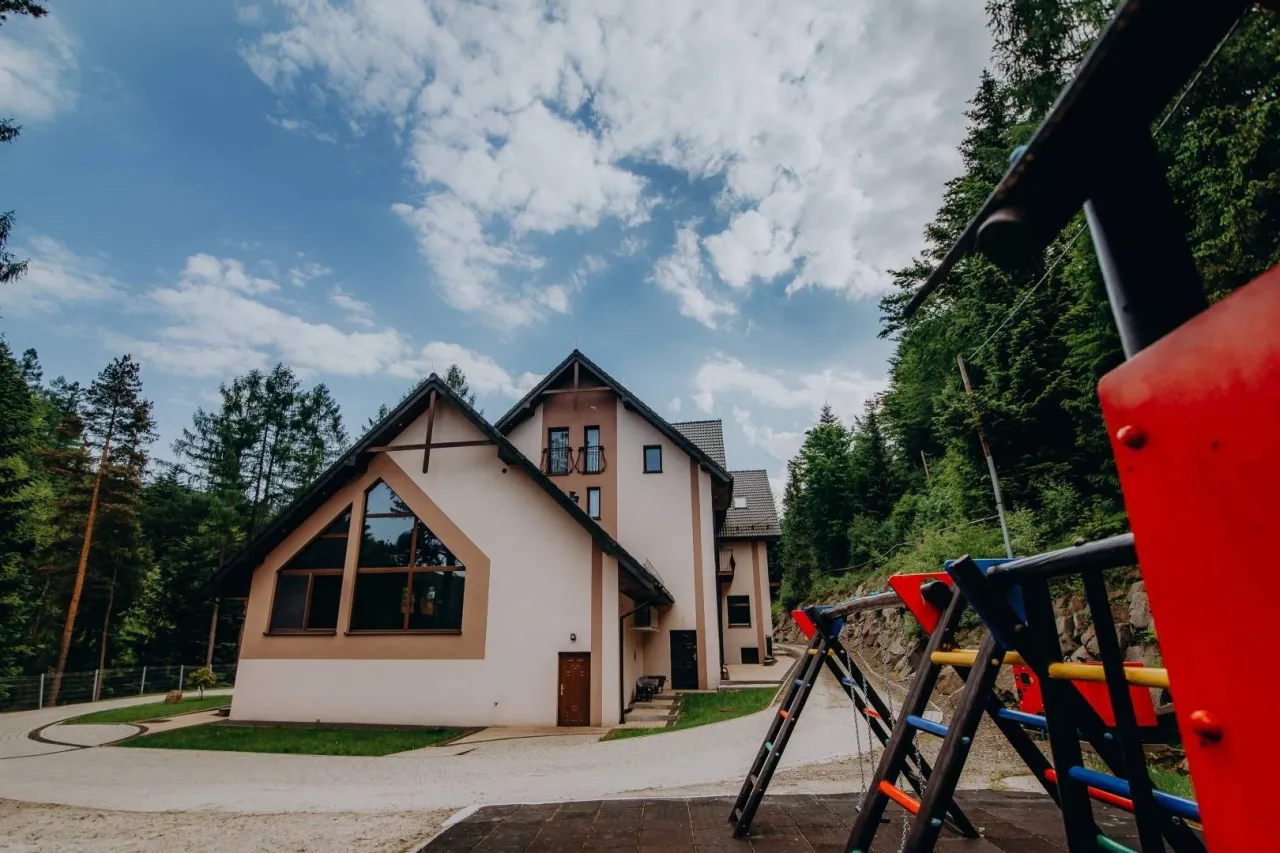 Zdjęcie Gdzie znaleźć komfortowy nocleg blisko Babiej Góry? Sprawdź opcje