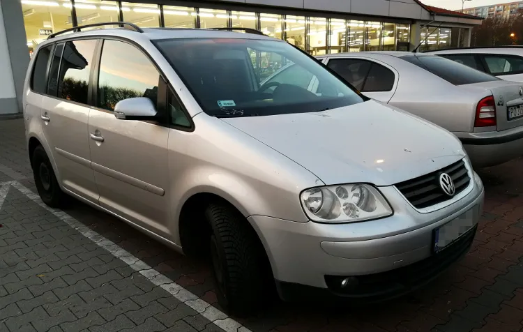 Zdjęcie Pojemność baku vw Touran 1.9 TDI – ile litrów paliwa naprawdę ma?