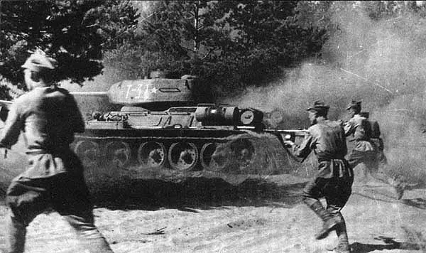 Zdjęcie Czołgi w bitwie pod Studziankami - poznaj legendarny sprzęt pancerny z 1944