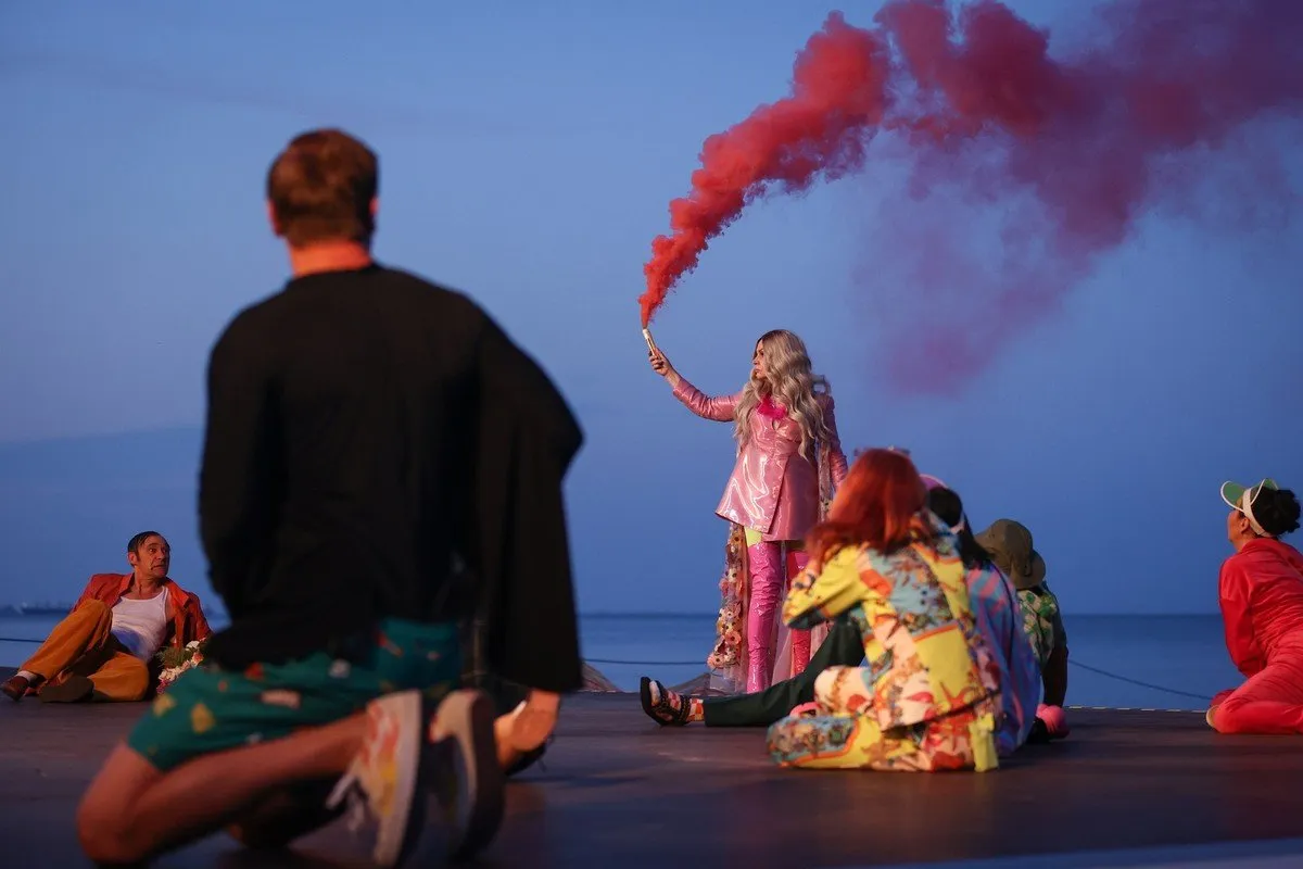 Zdjęcie Teatr na plaży Sopot - wyjątkowe wydarzenia i spektakle blisko morza