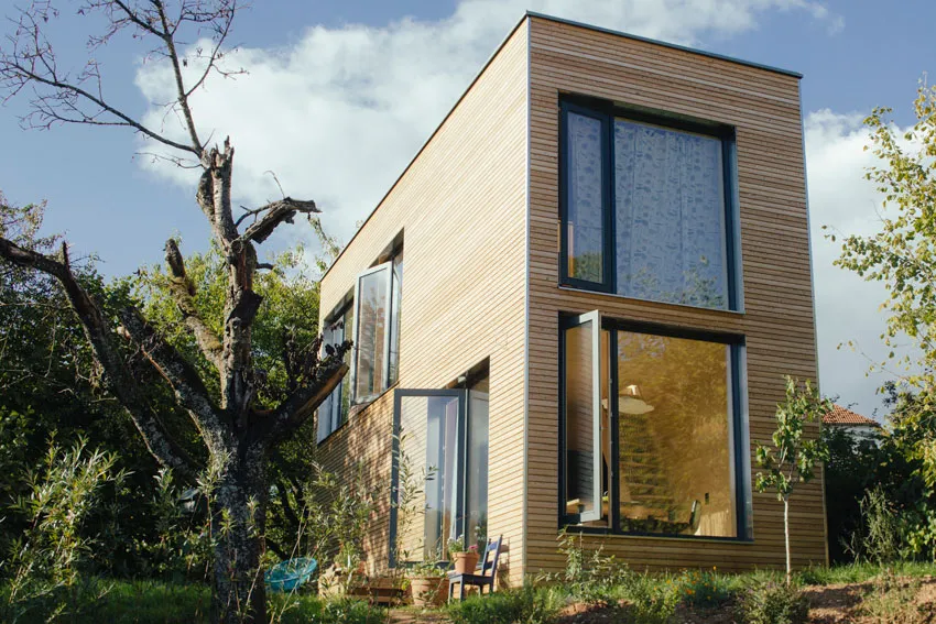 Zdjęcie Was kostet ein kleines Haus ohne Keller? Kosten und Einsparungen verstehen