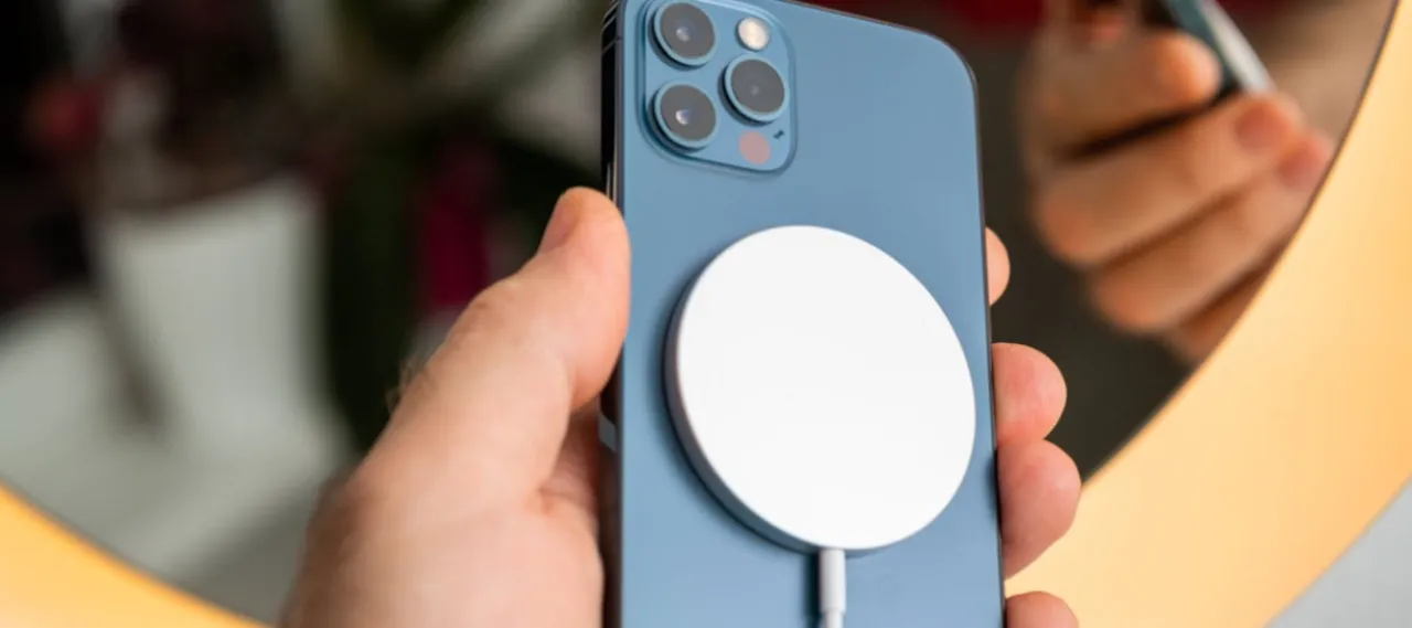Zdjęcie Czy iPhone 11 można ładować indukcyjnie? Oto co musisz wiedzieć