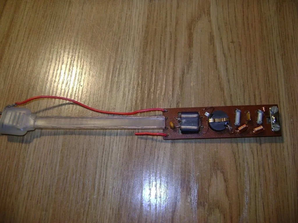 Zdjęcie Jak zrobić antenę FM do amplitunera i poprawić odbiór sygnału