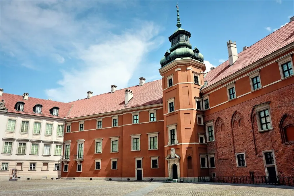 Zdjęcie Kiedy wybudowano zamek królewski w Warszawie? Odkryj jego historię