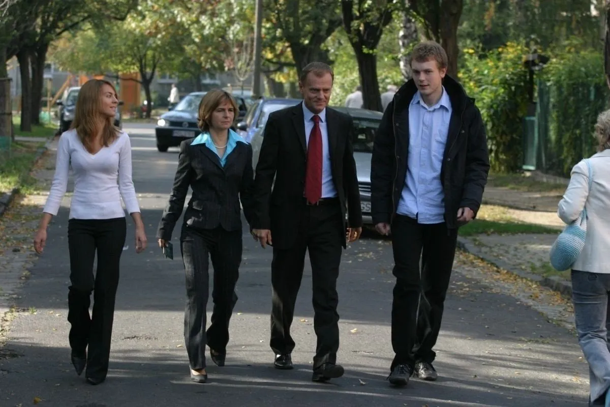 Zdjęcie Kim jest żona Michała Tuska? Zaskakujące fakty o Annie Lew-Tusk